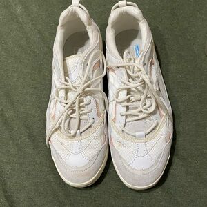 Vans White and Cream Sneakers Modern Design